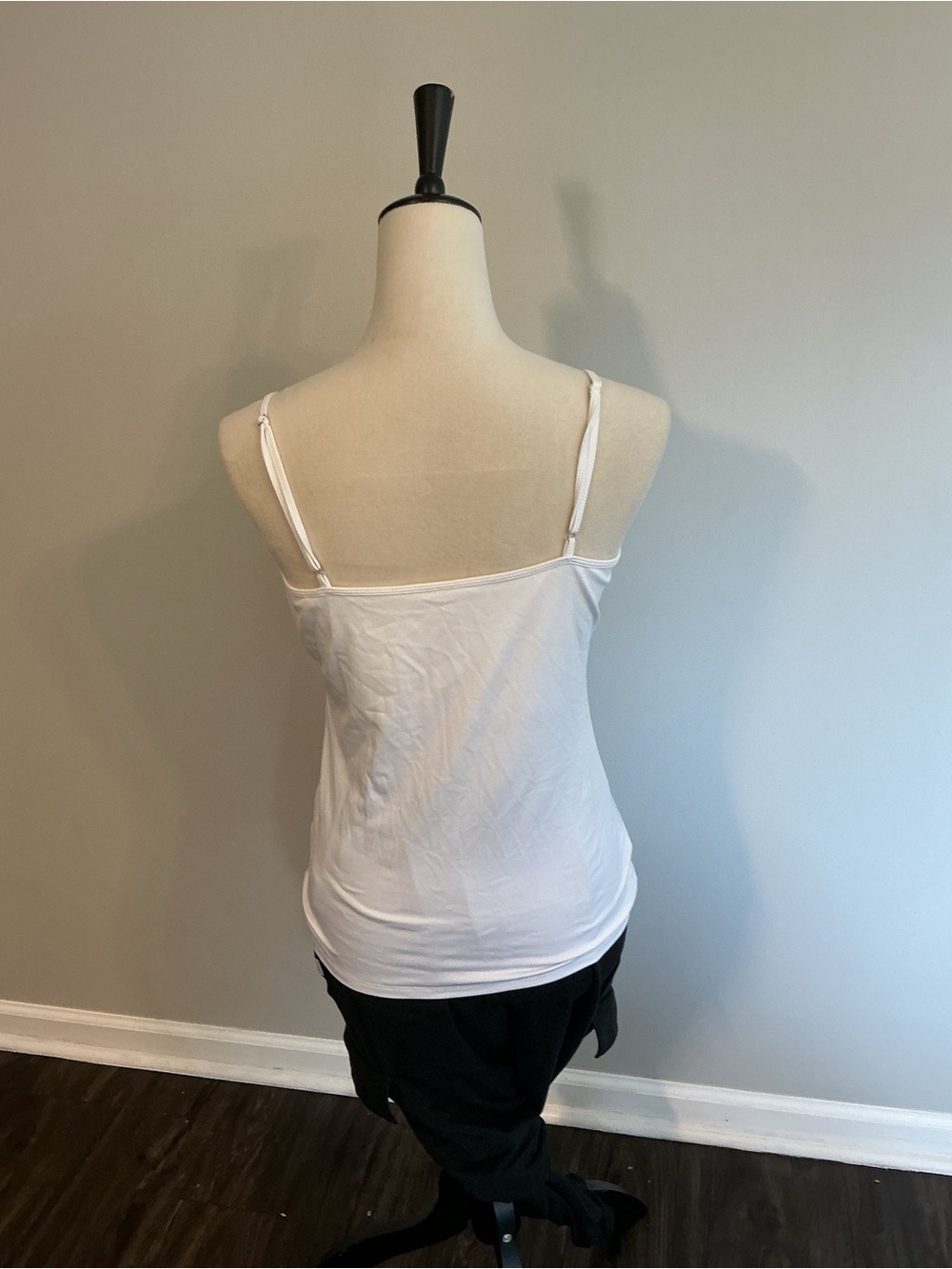 FOUR Piece Neutral Shapewear & Layering Cami Bundle! - Picture 11 of 16